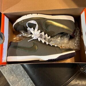 Nike Green Sneakers with Metallic Green Accents